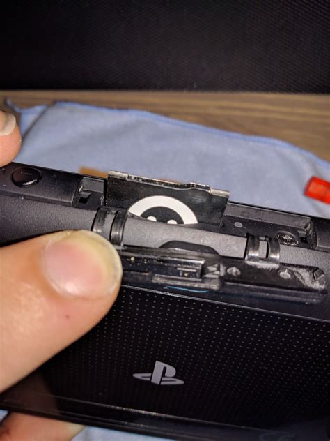 SD2Vita stuck in gamecard slot .